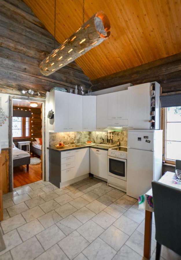 Yllaeshilla Cottage Äkäslompolo エクステリア 写真